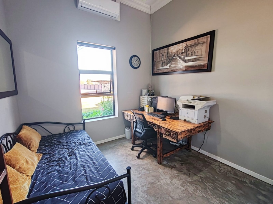 3 Bedroom Property for Sale in Grimbeeck Park North West